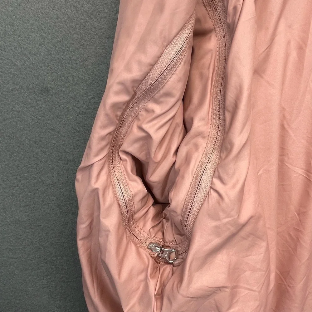 Nike Icon Clash women convertible floral quilted jacket S pink‎ satin crop